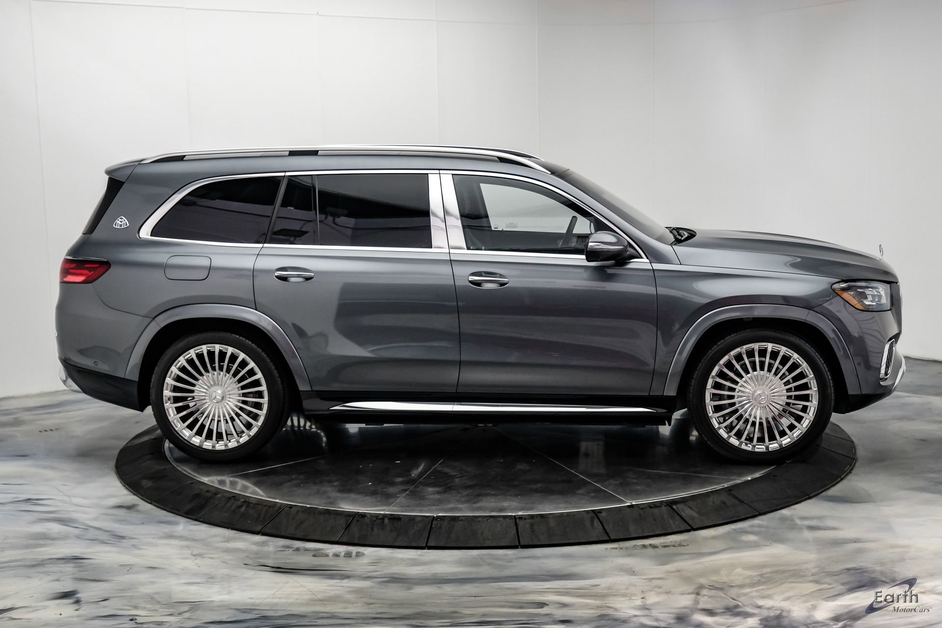 Used 2024 Mercedes-Benz Maybach GLS 600 4MATIC image 26
