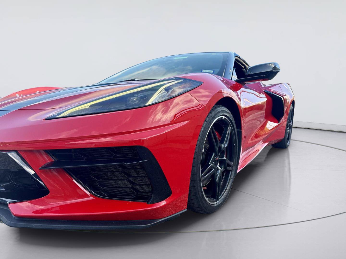 Used 2022 Chevrolet Corvette Stingray Convertible w/ Z51 Performance Package RWD image 8