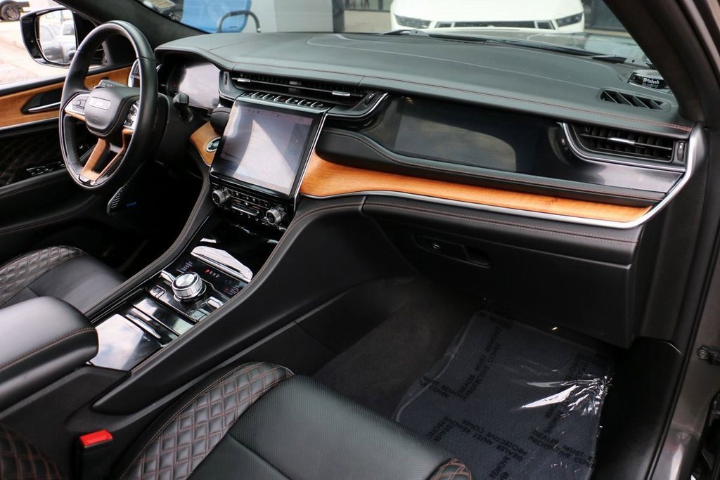 Used 2022 Jeep Grand Cherokee Summit image 39