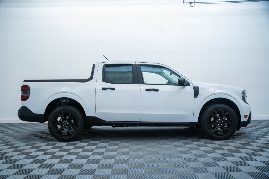 New 2026 Ford Maverick XLT w/ XLT Luxury Package AWD/4WD image 4
