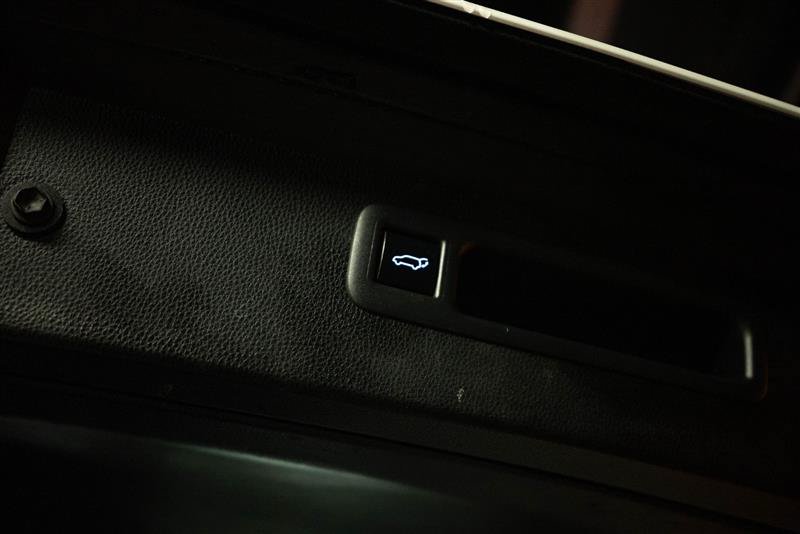 Used 2022 Toyota Highlander XSE AWD/4WD image 8