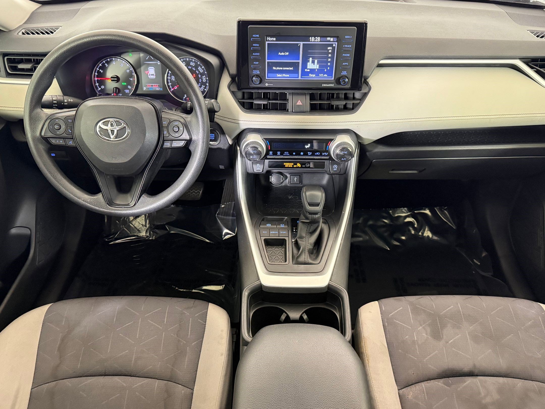 Used 2020 Toyota RAV4 XLE image 23