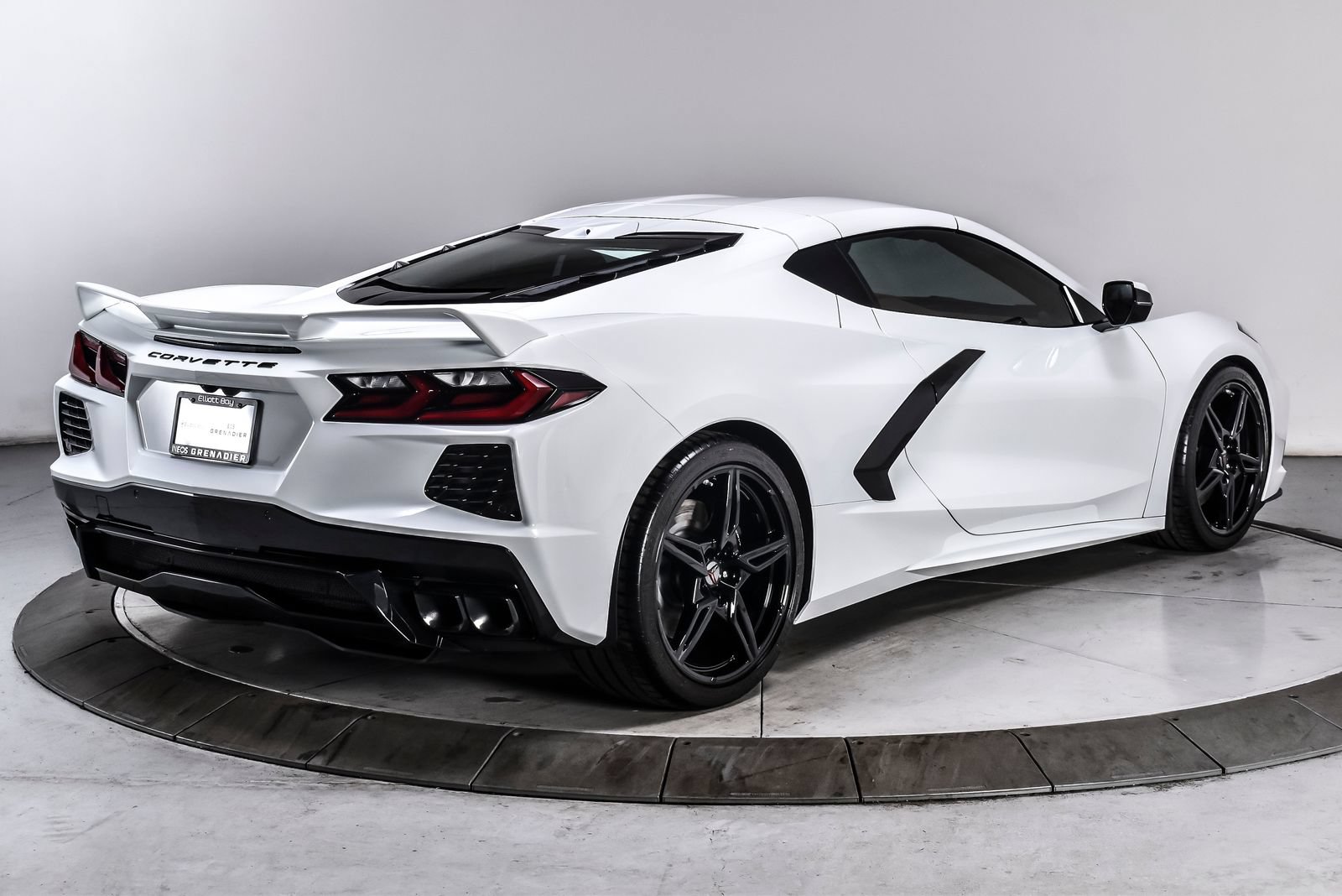 Used 2023 Chevrolet Corvette Stingray Premium Cpe w/ Z51 Performance Package RWD image 6