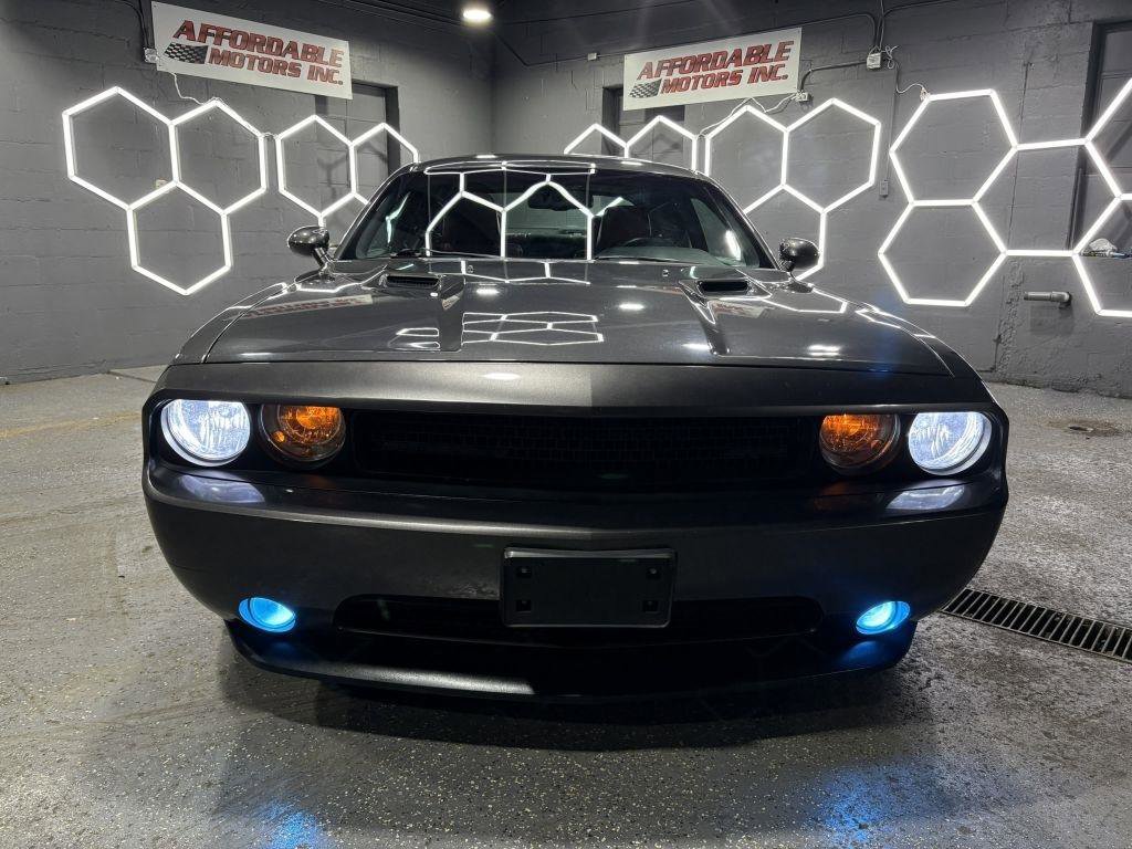 Used 2014 Dodge Challenger SXT Plus RWD image 9