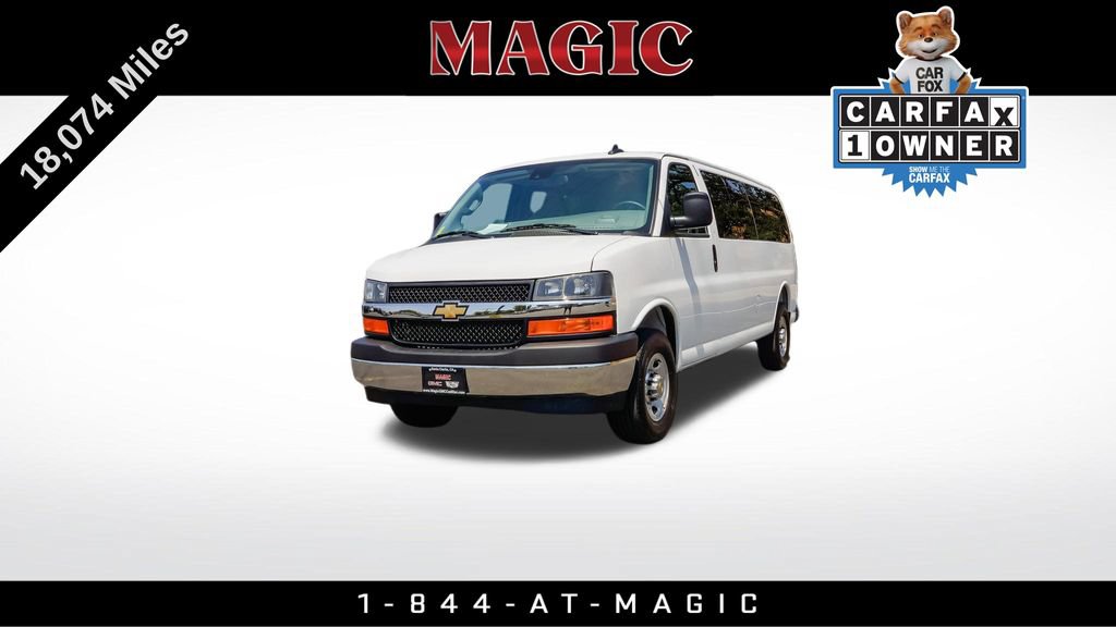 Used 2025 Chevrolet Express 3500 LT w/ LT Preferred Equipment Group RWD image 1