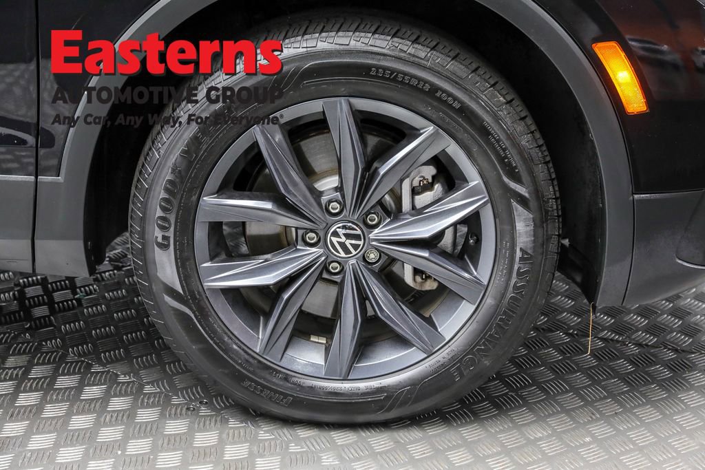 Used 2023 Volkswagen Tiguan SE image 29