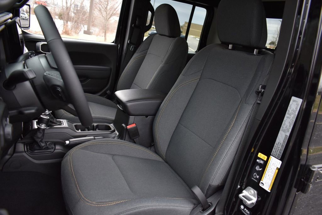 New 2026 Jeep Gladiator Sport AWD/4WD image 11