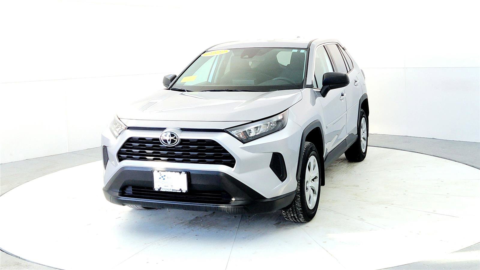 Certified 2022 Toyota RAV4 LE image 2