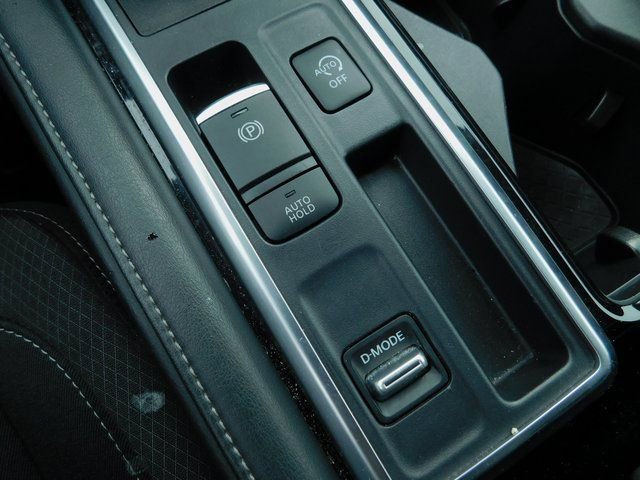 Used 2024 Nissan Pathfinder SV image 31