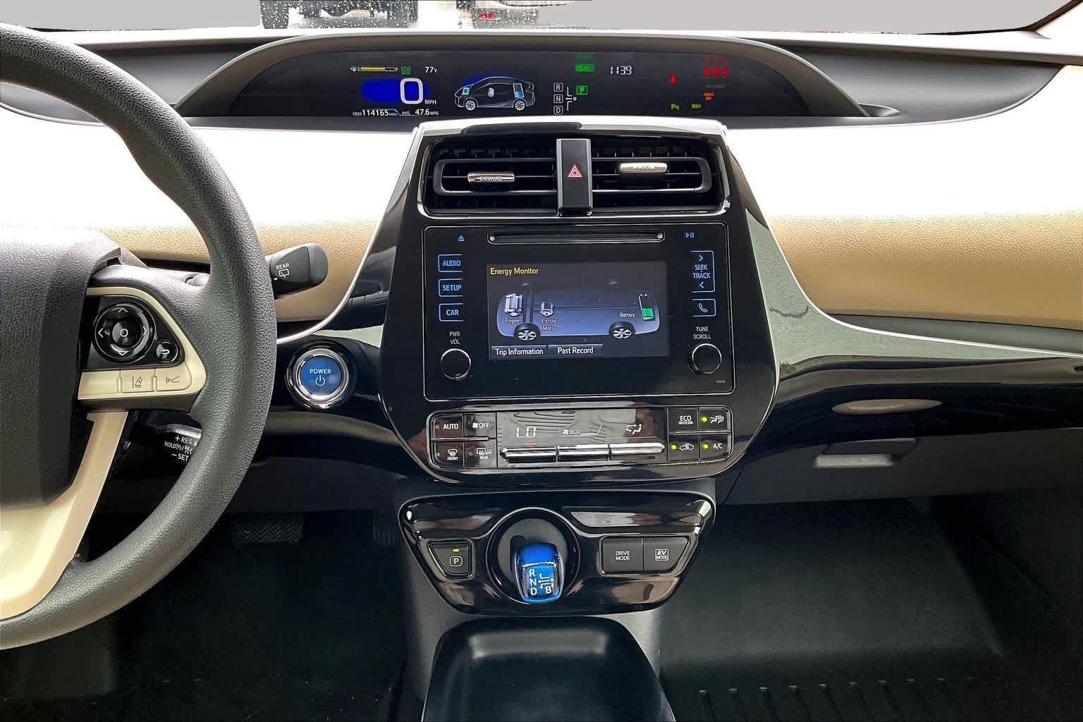 Used 2018 Toyota Prius Two w/ Prius Two Safety Plus Package FWD image 7