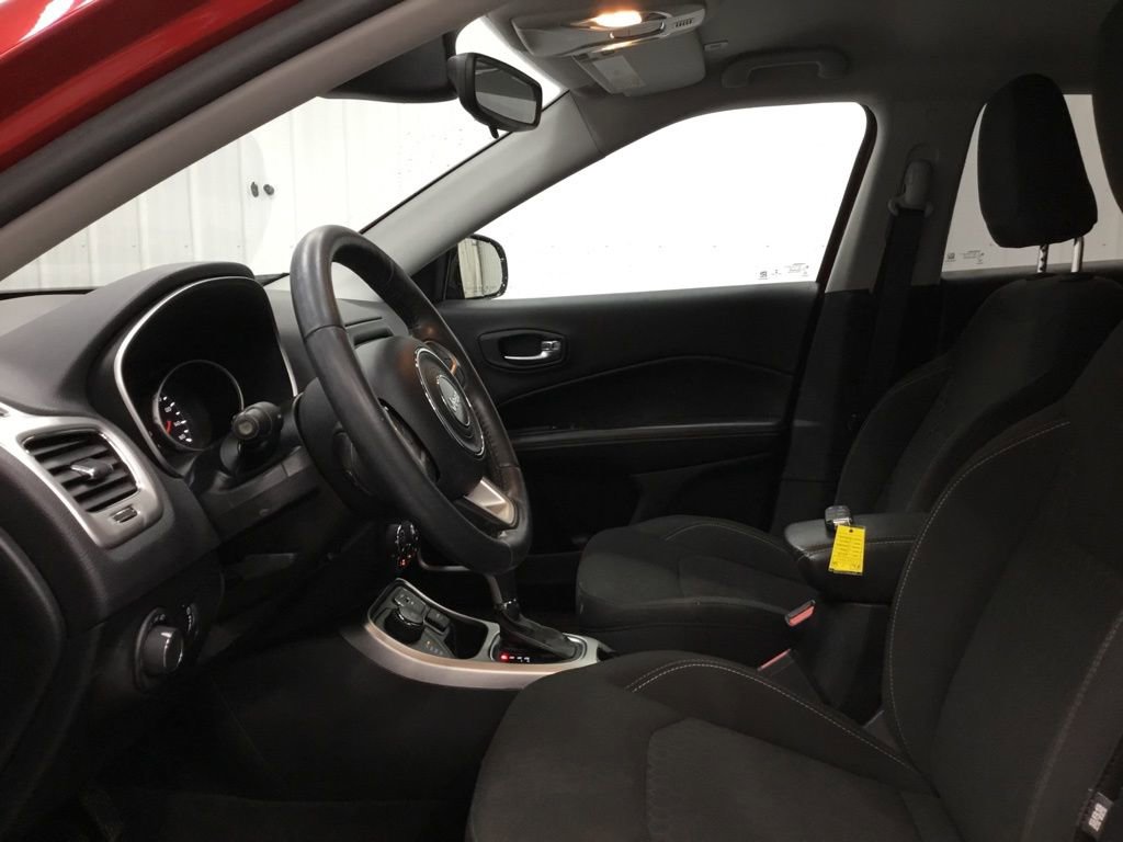 Used 2018 Jeep Compass Sport w/ Cold Weather Group image 4