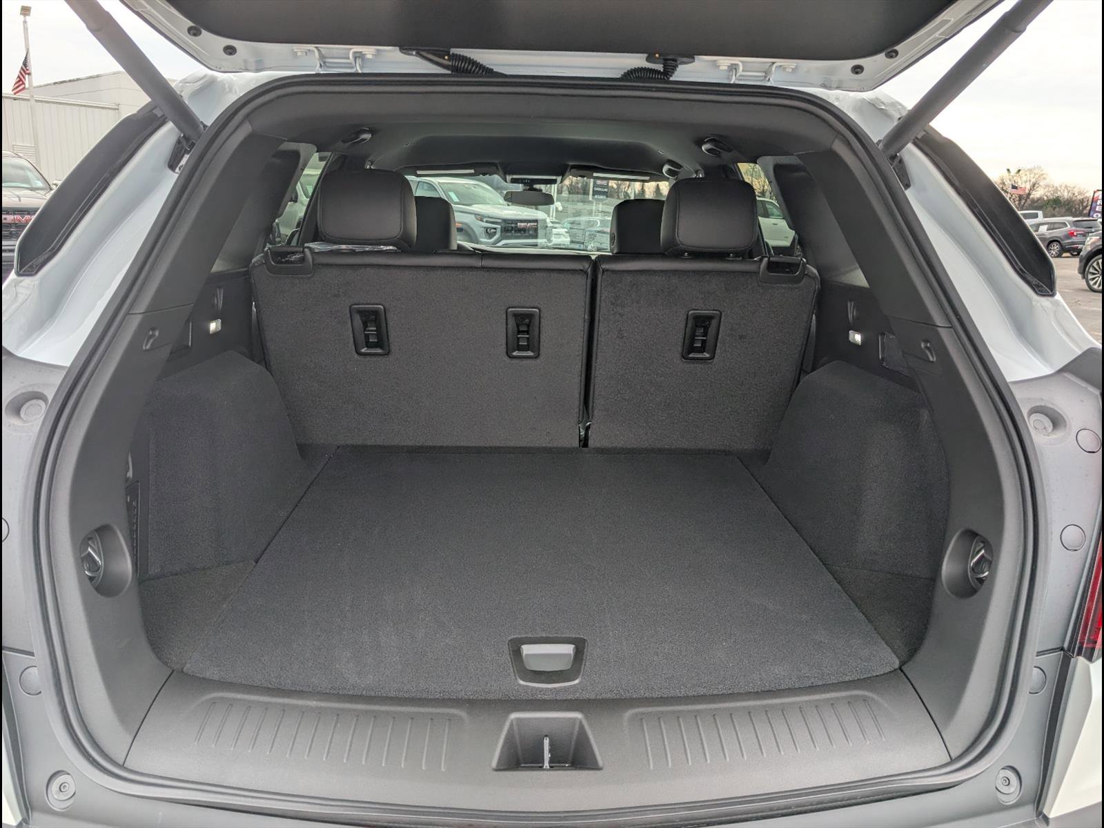 New 2026 Cadillac XT5 Luxury FWD image 17