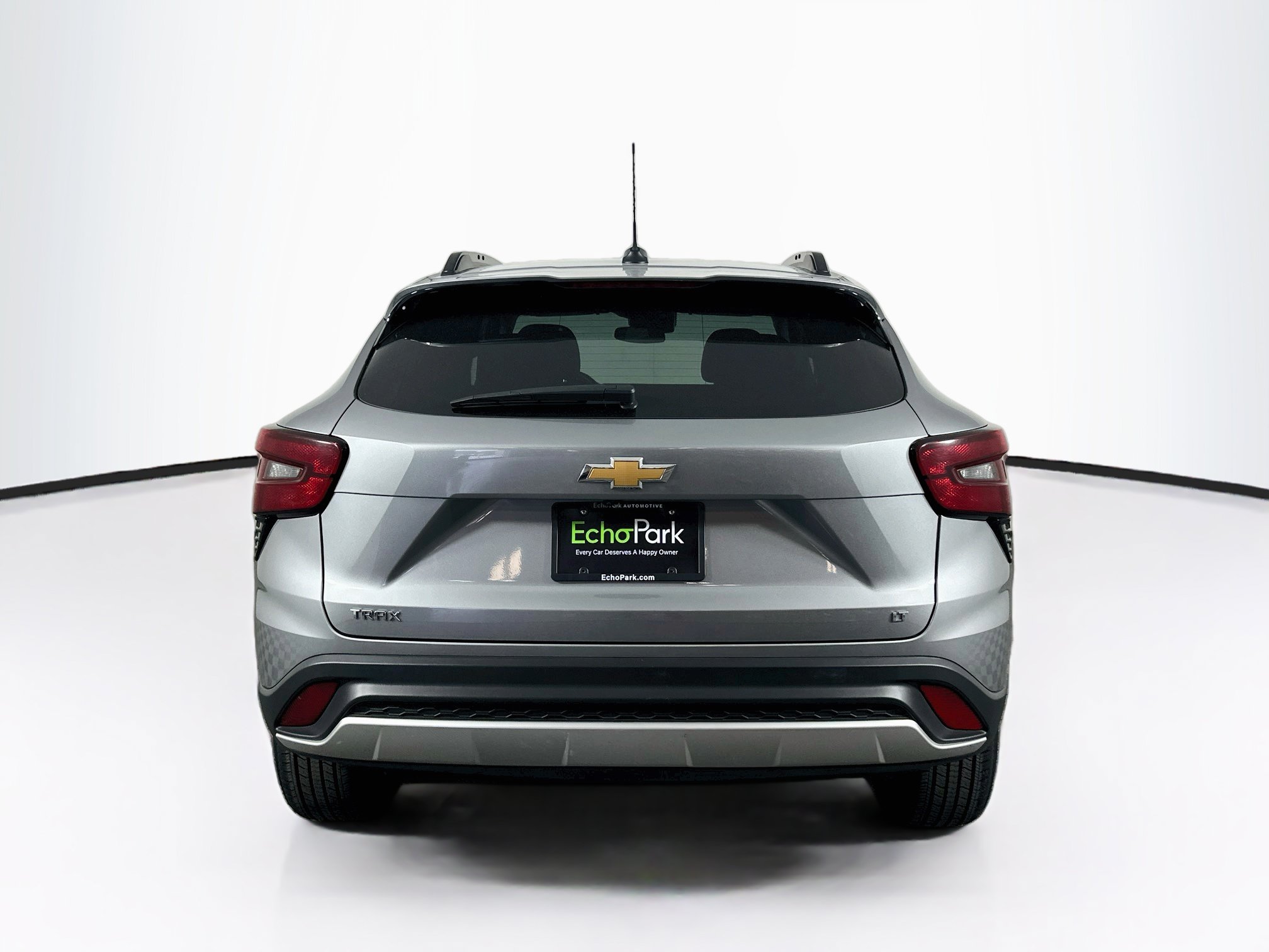 Used 2025 Chevrolet Trax LT w/ LT Convenience Package FWD image 7