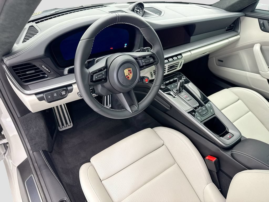 Certified 2026 Porsche 911 Carrera RWD image 4
