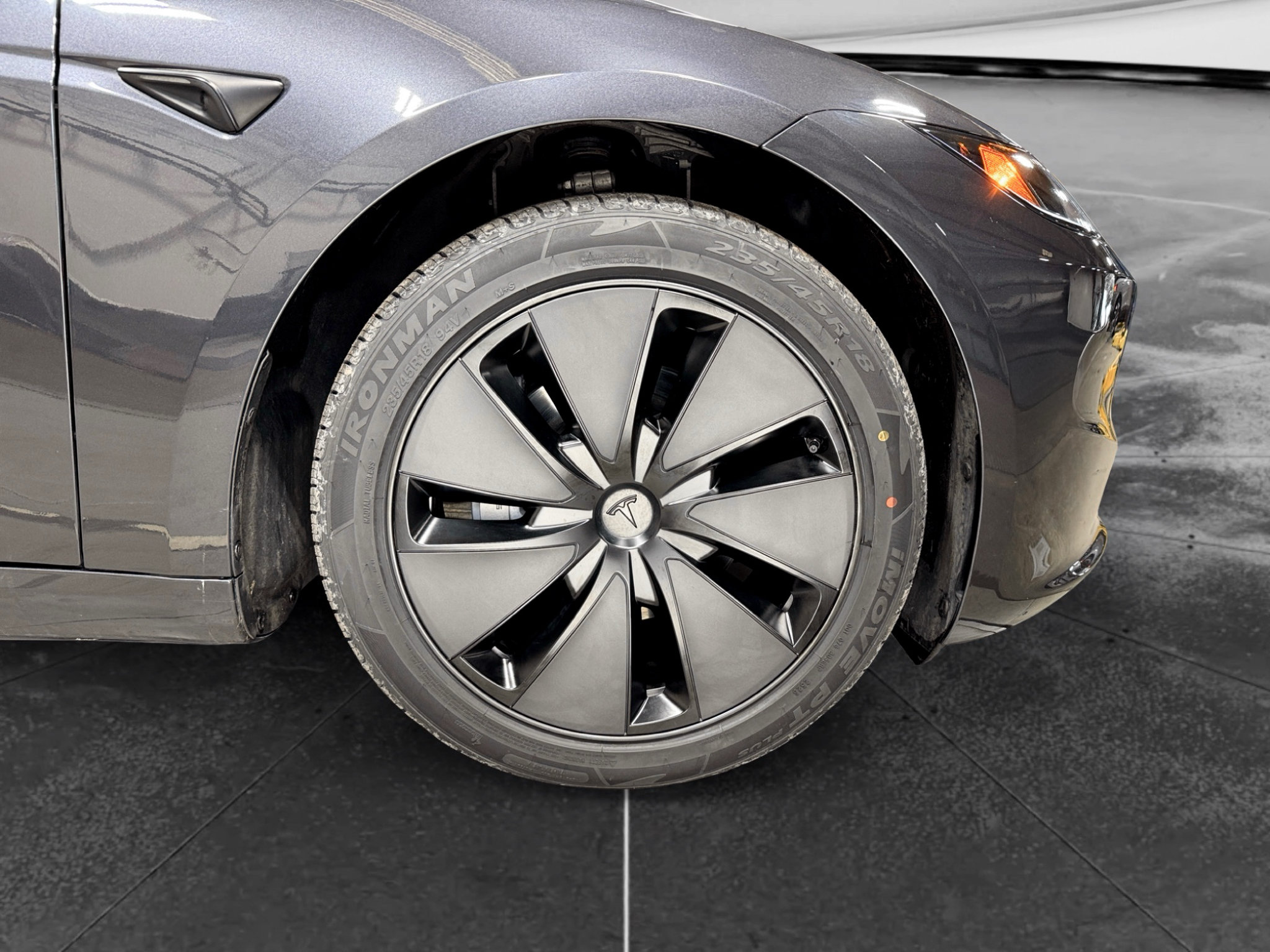 Used 2024 Tesla Model 3 Long Range AWD/4WD image 35