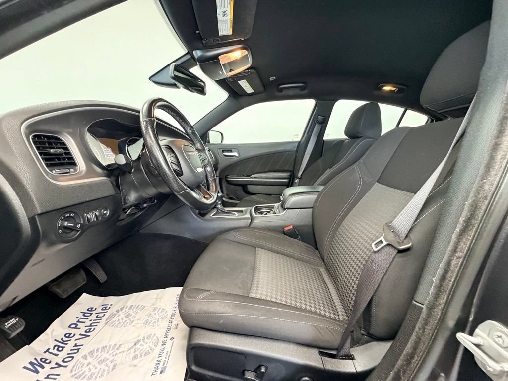 Used 2022 Dodge Charger SXT w/ Cold Weather Package AWD/4WD image 3