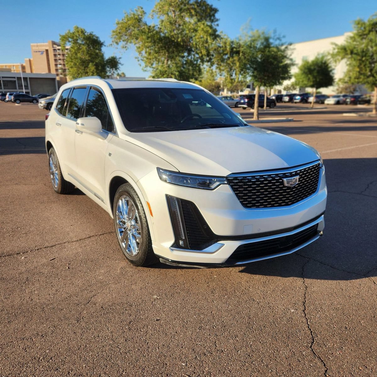 Used 2022 Cadillac XT6 Premium Luxury w/ Platinum Package AWD/4WD image 4