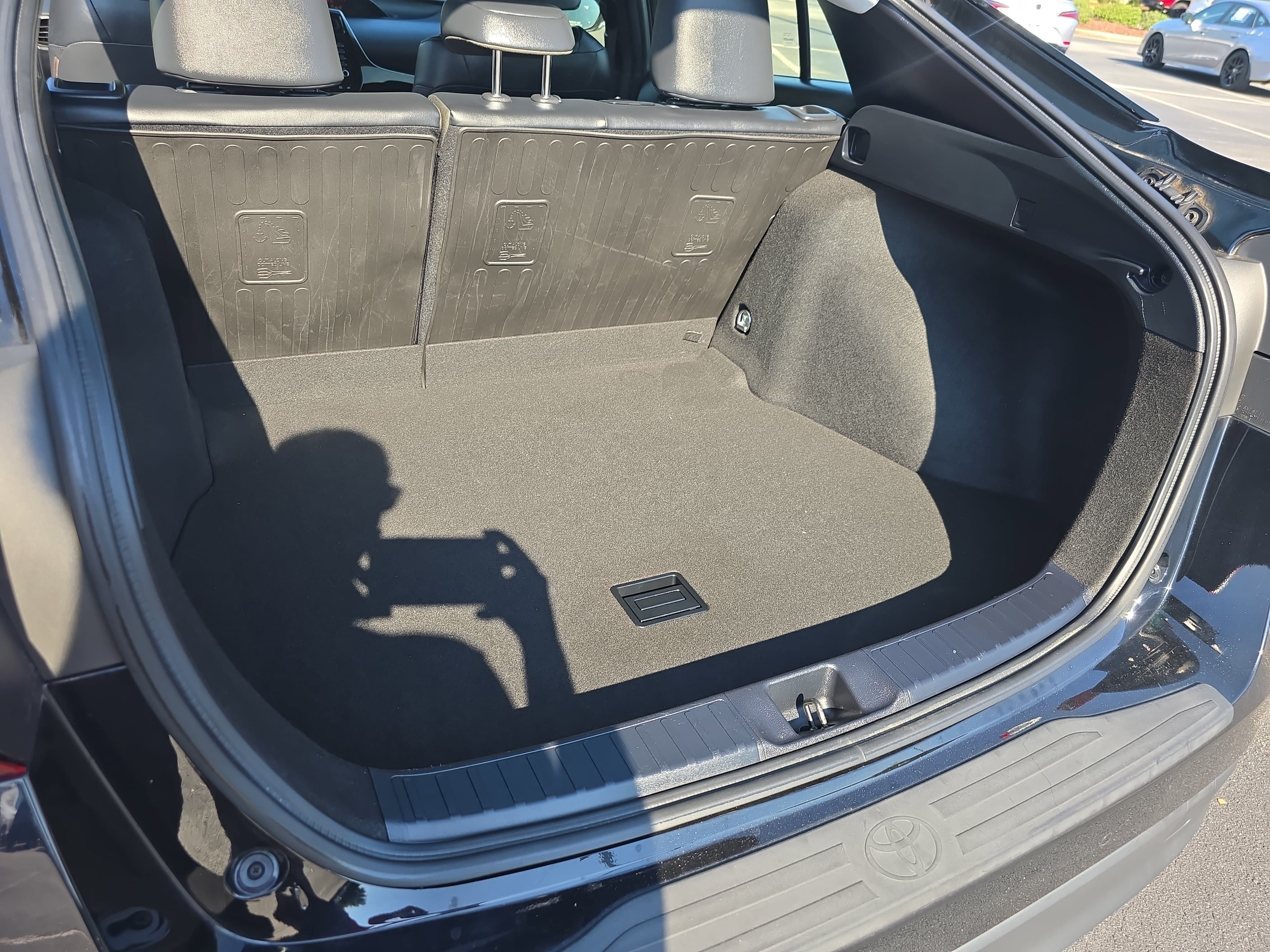 Used 2022 Toyota Prius FWD image 12