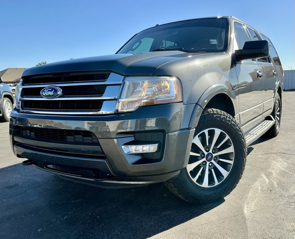 Used 2015 Ford Expedition XLT w/ Equipment Group 202A image 3