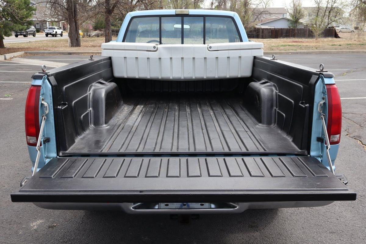 Used 1989 Chevrolet Silverado 2500 4x4 Regular Cab image 14