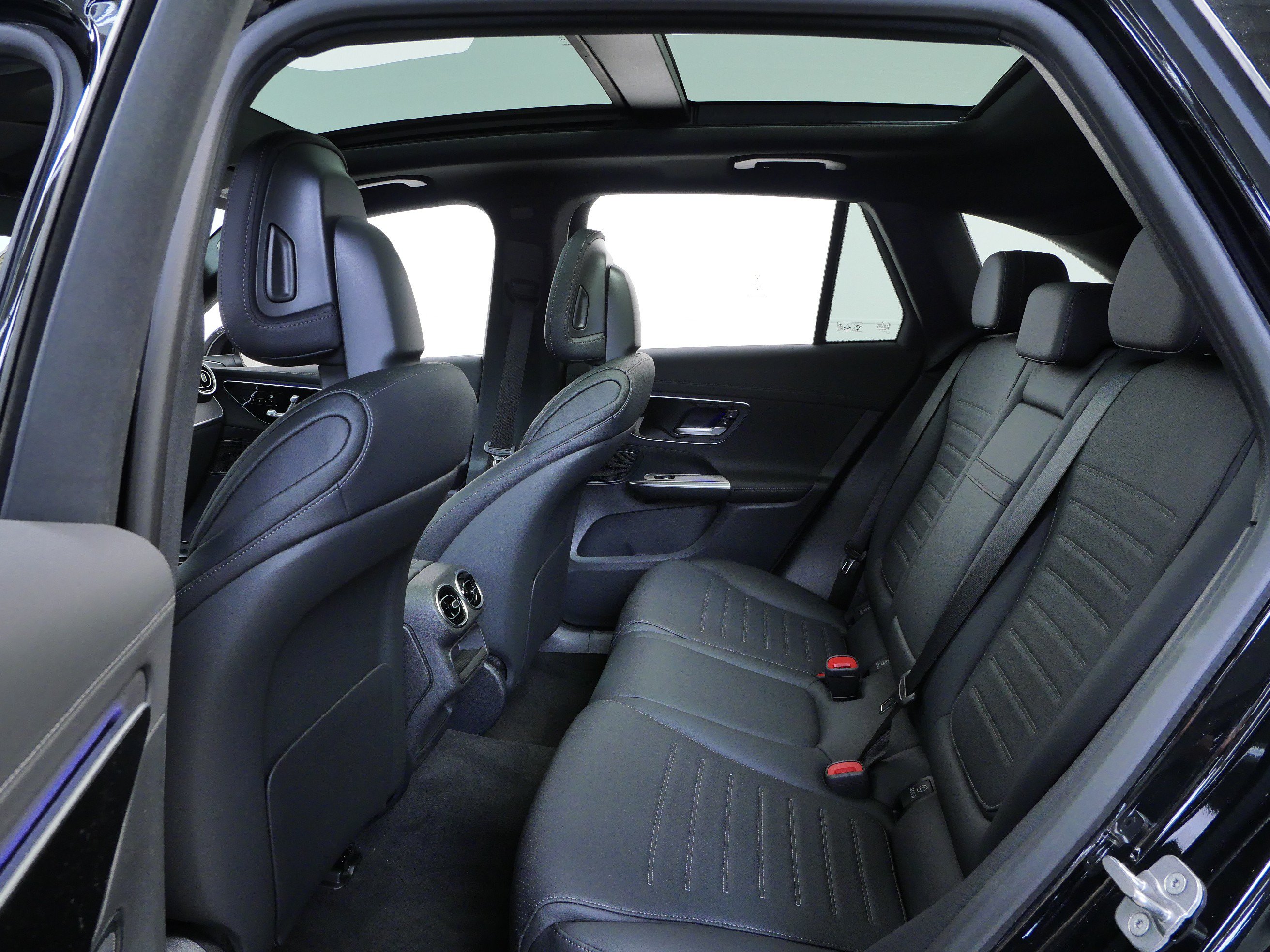 New 2026 Mercedes-Benz GLC 300 4MATIC image 8