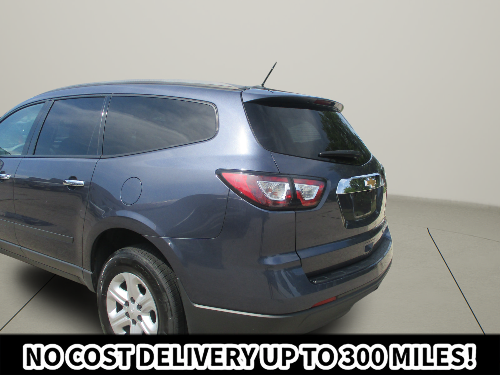 Used 2013 Chevrolet Traverse LS FWD image 30