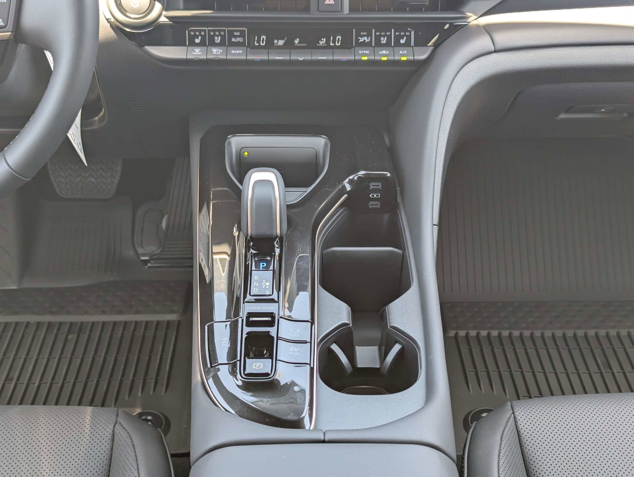 New 2026 Toyota Crown Signia AWD/4WD image 19