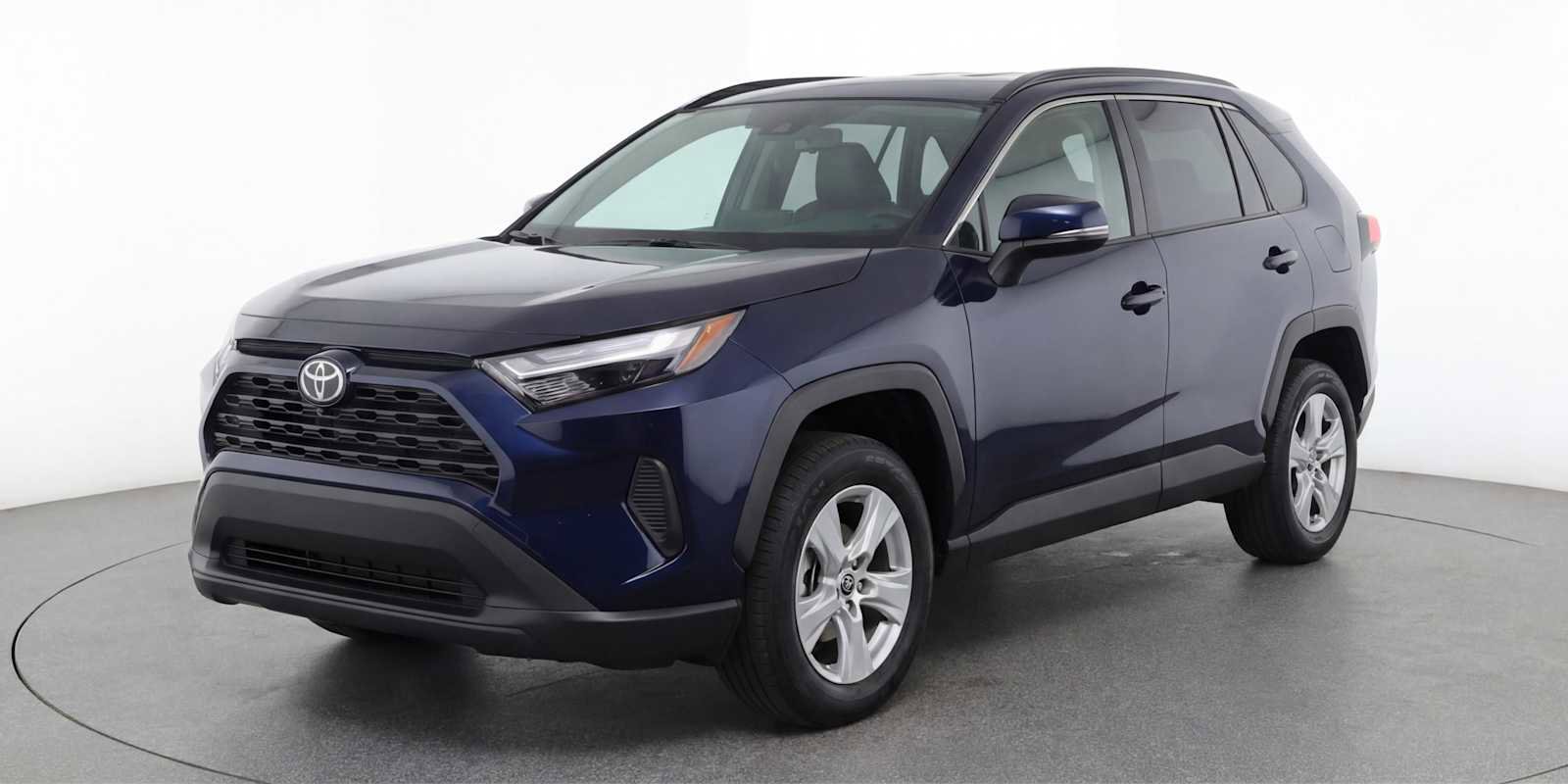 Used 2024 Toyota RAV4 XLE image 1