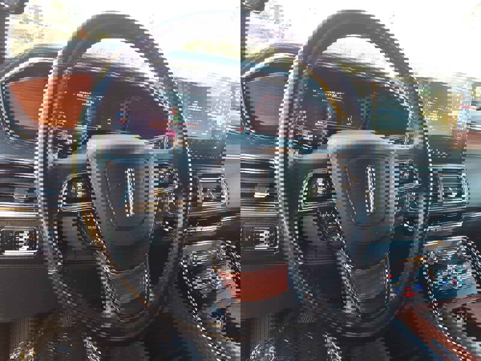 Used 2024 Lincoln Navigator Reserve image 9