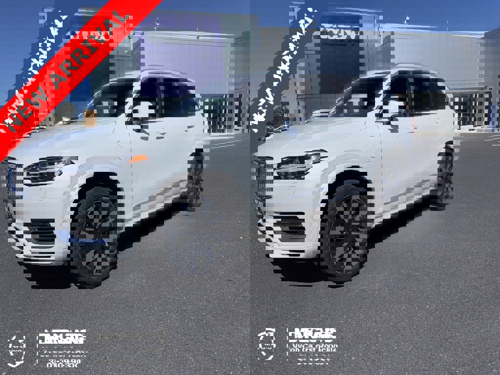 Certified 2024 Volvo XC90 T8 Plus image 1