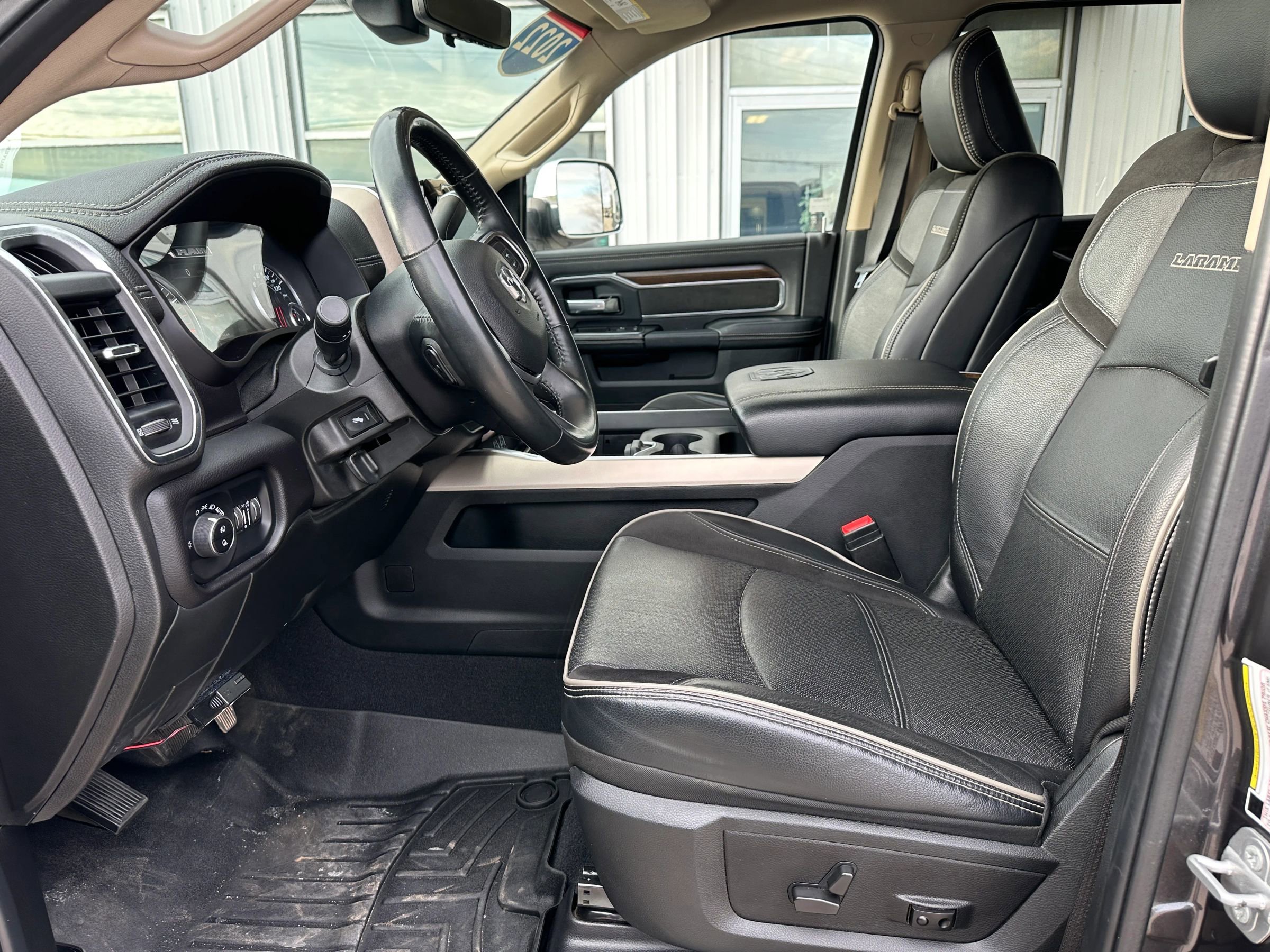 Used 2022 RAM 4500 Laramie image 13