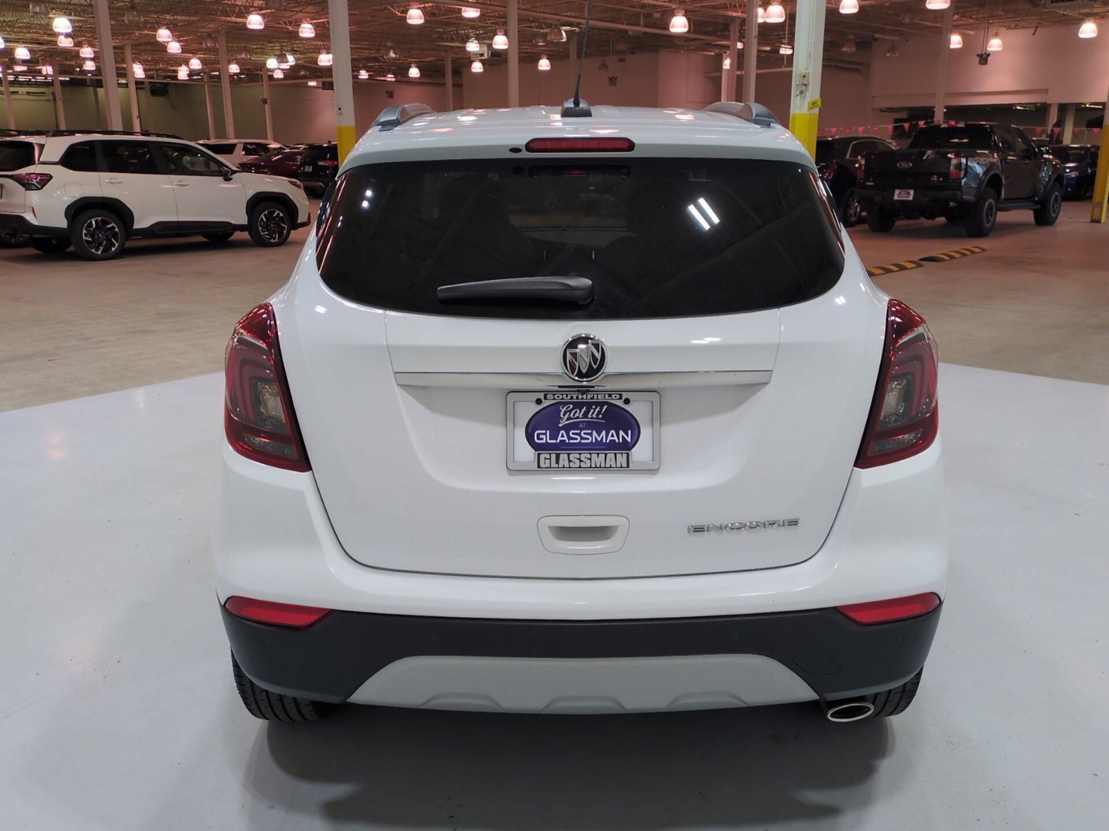 Used 2021 Buick Encore Preferred w/ Safety Package II FWD image 4