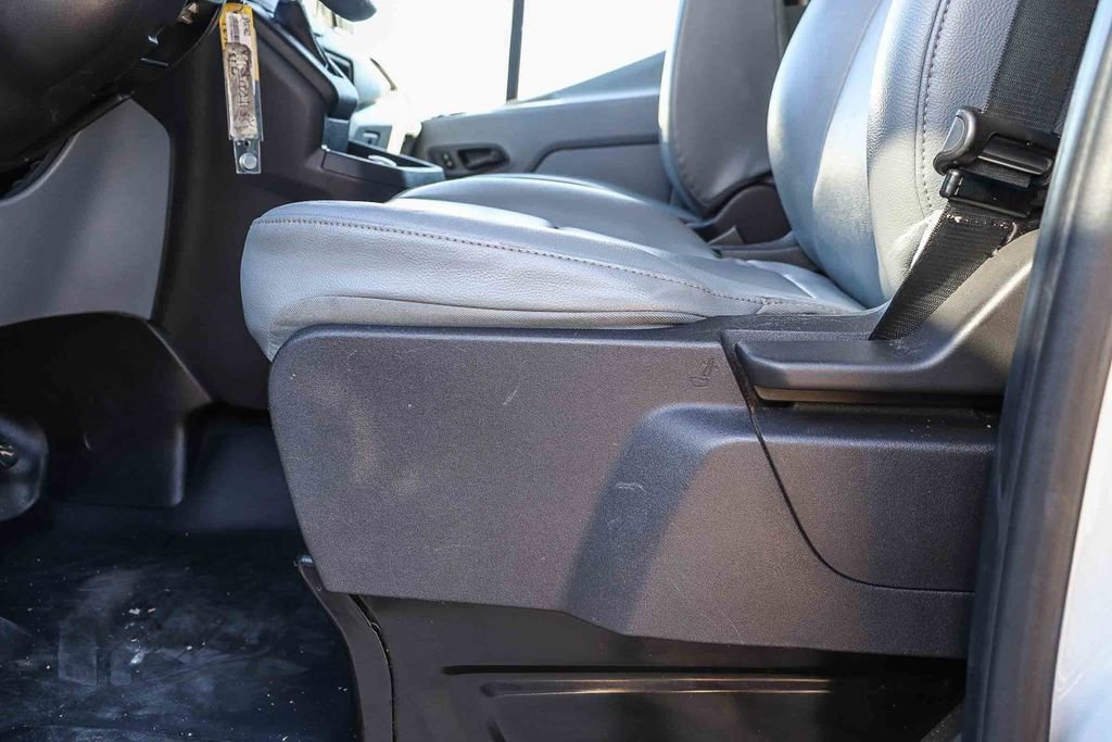 Used 2019 Ford Transit 250 130 Low Roof RWD image 29