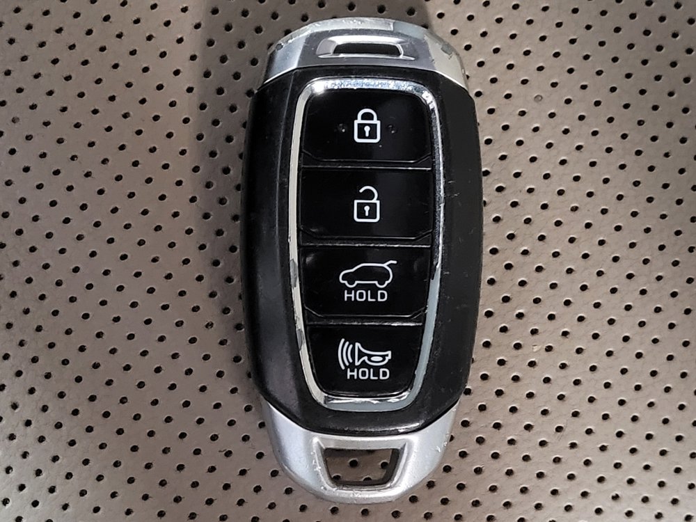 Used 2020 Hyundai Santa Fe SEL FWD image 32