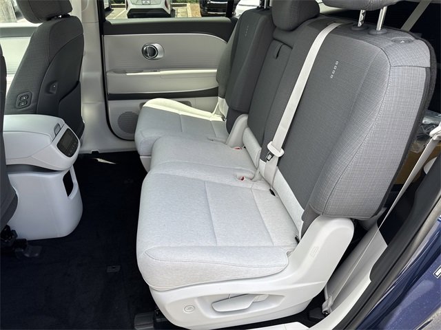 New 2026 Hyundai Ioniq 9 SE image 12