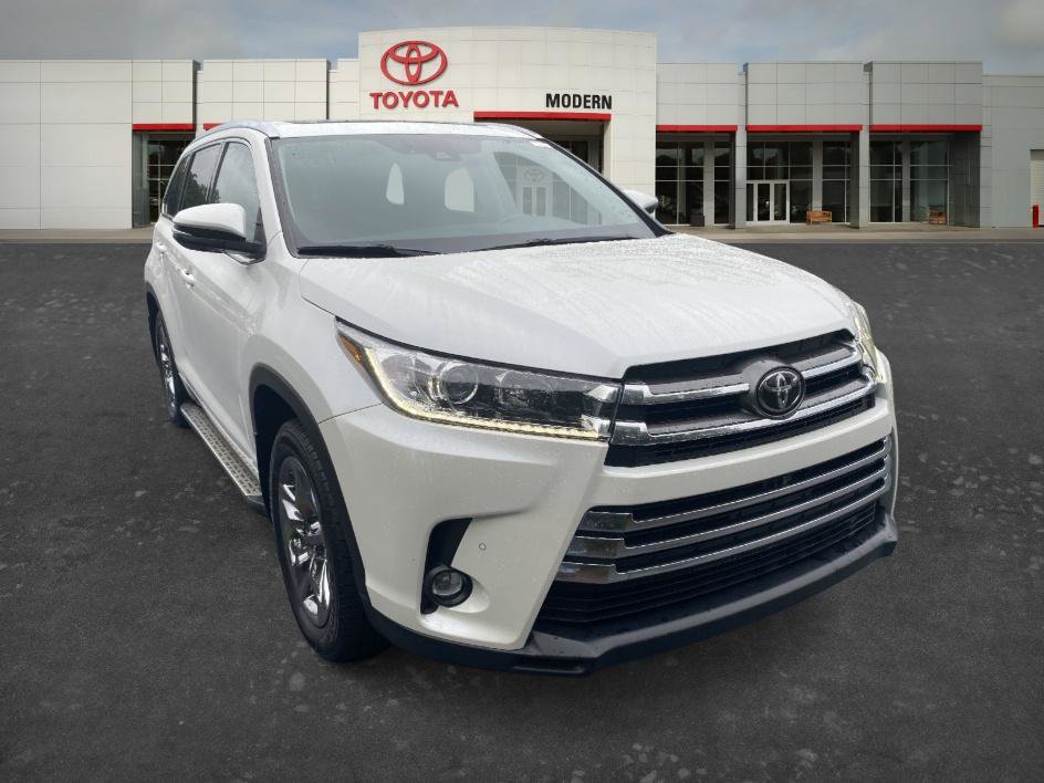Certified 2019 Toyota Highlander Limited Platinum AWD/4WD image 3