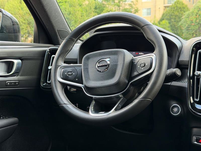 Used 2020 Volvo XC40 T5 R-Design w/ Protection Package Premier AWD/4WD image 34