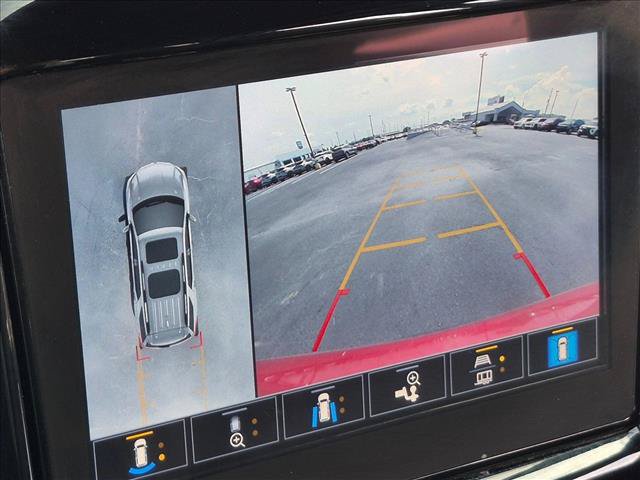 Used 2023 Chevrolet Traverse RS FWD image 12