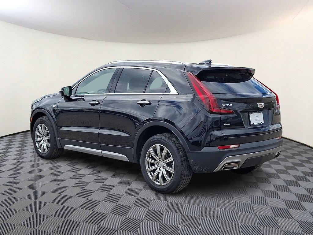 Used 2022 Cadillac XT4 Premium Luxury w/ Safety Alert Package AWD/4WD image 6
