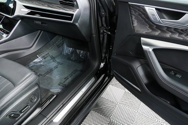 Used 2025 Audi A6 Premium Plus w/ Driver Assistance Package image 26