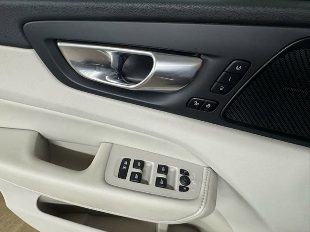 Certified 2023 Volvo XC60 B5 Ultimate image 25