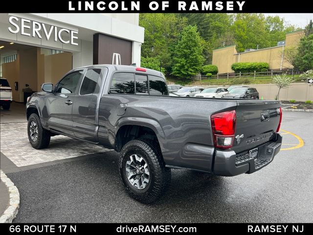 Used 2023 Toyota Tacoma SR w/ SR Convenience Package AWD/4WD image 3