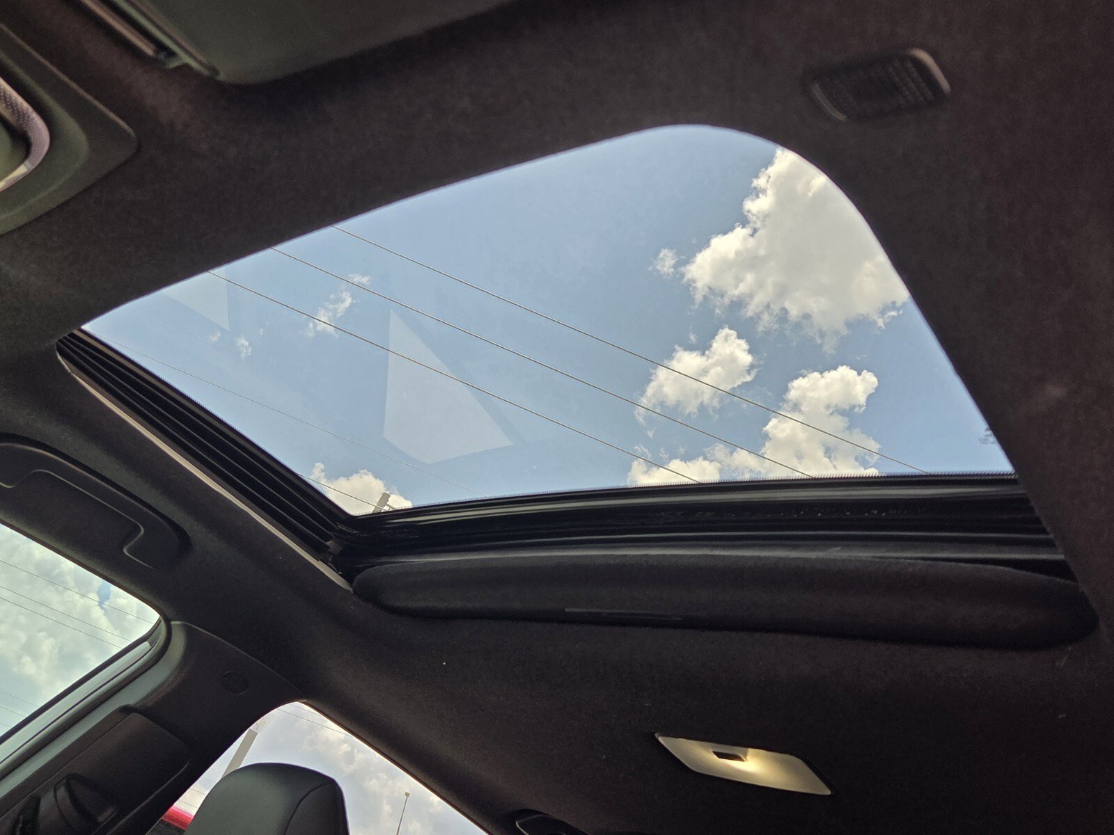 Used 2025 Toyota Corolla Cross AWD Hybrid w/ Convenience Package image 13