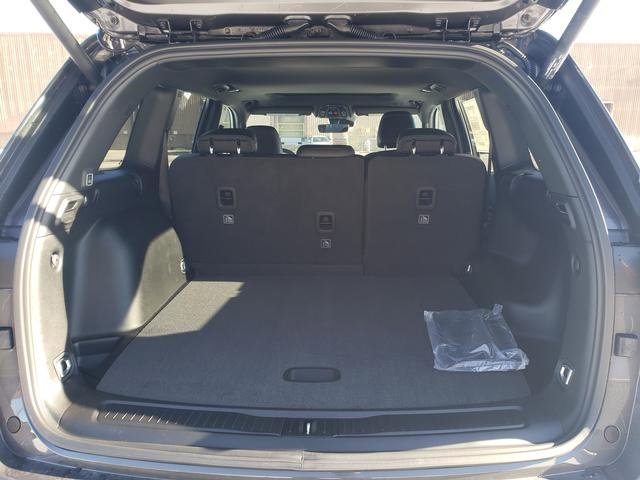 New 2025 Jeep Grand Cherokee Altitude image 8