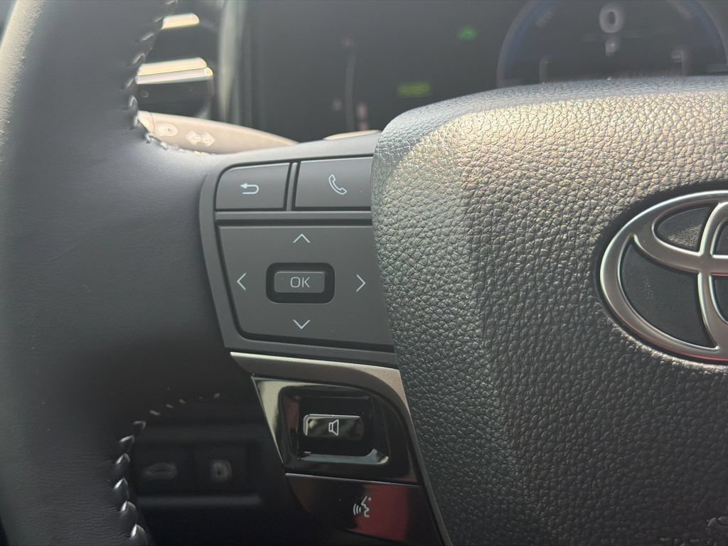 New 2026 Toyota Camry Hybrid FWD image 29