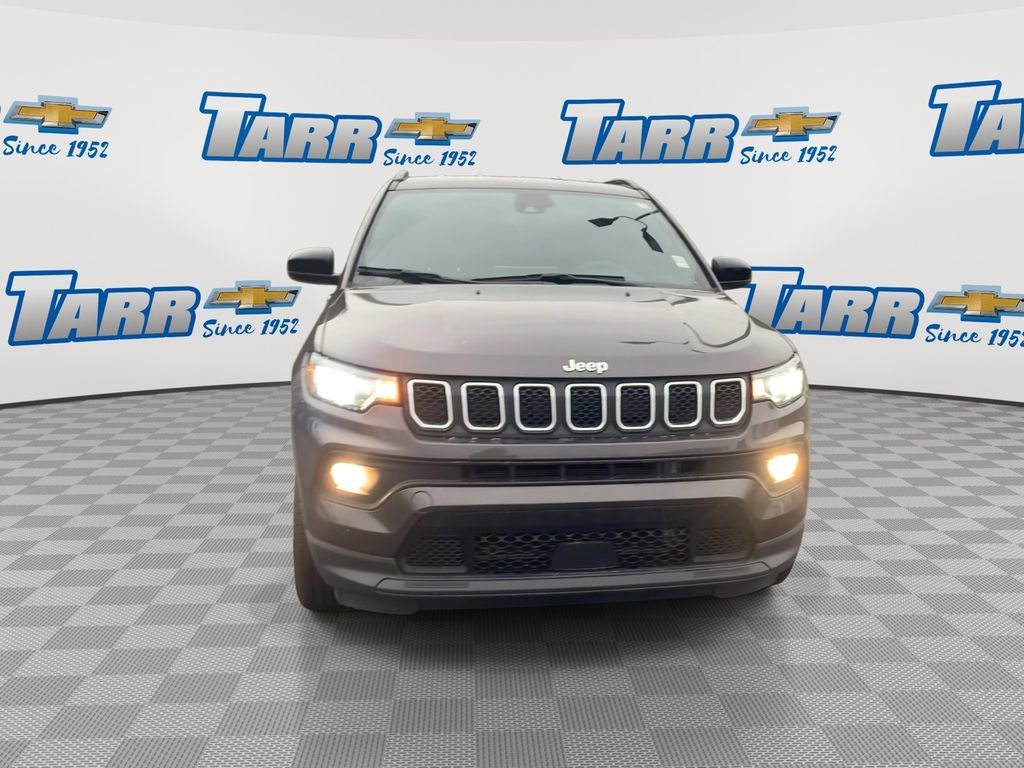 Used 2024 Jeep Compass Latitude image 3