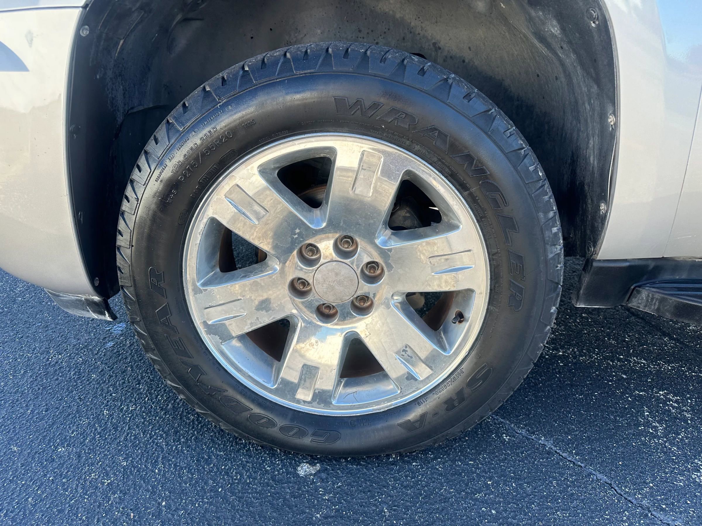 Used 2007 GMC Yukon XL SLE image 9