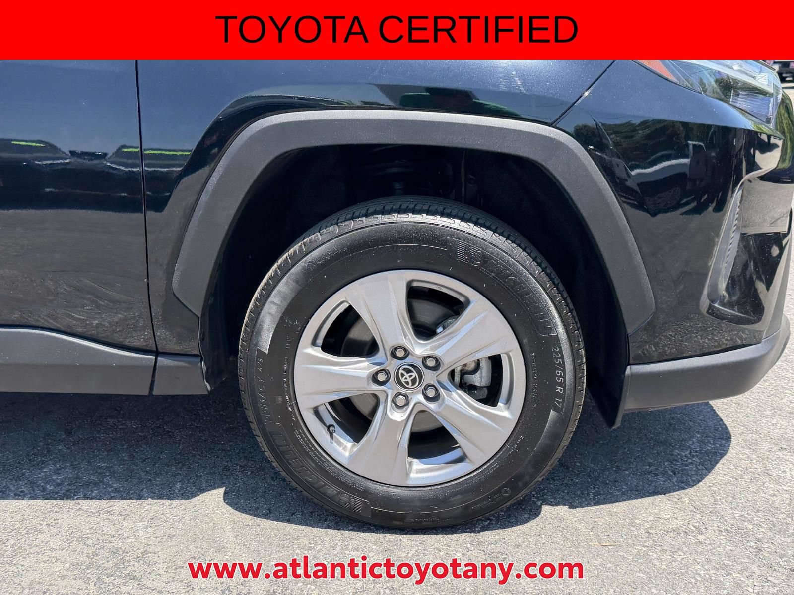 Certified 2025 Toyota RAV4 XLE AWD/4WD image 33