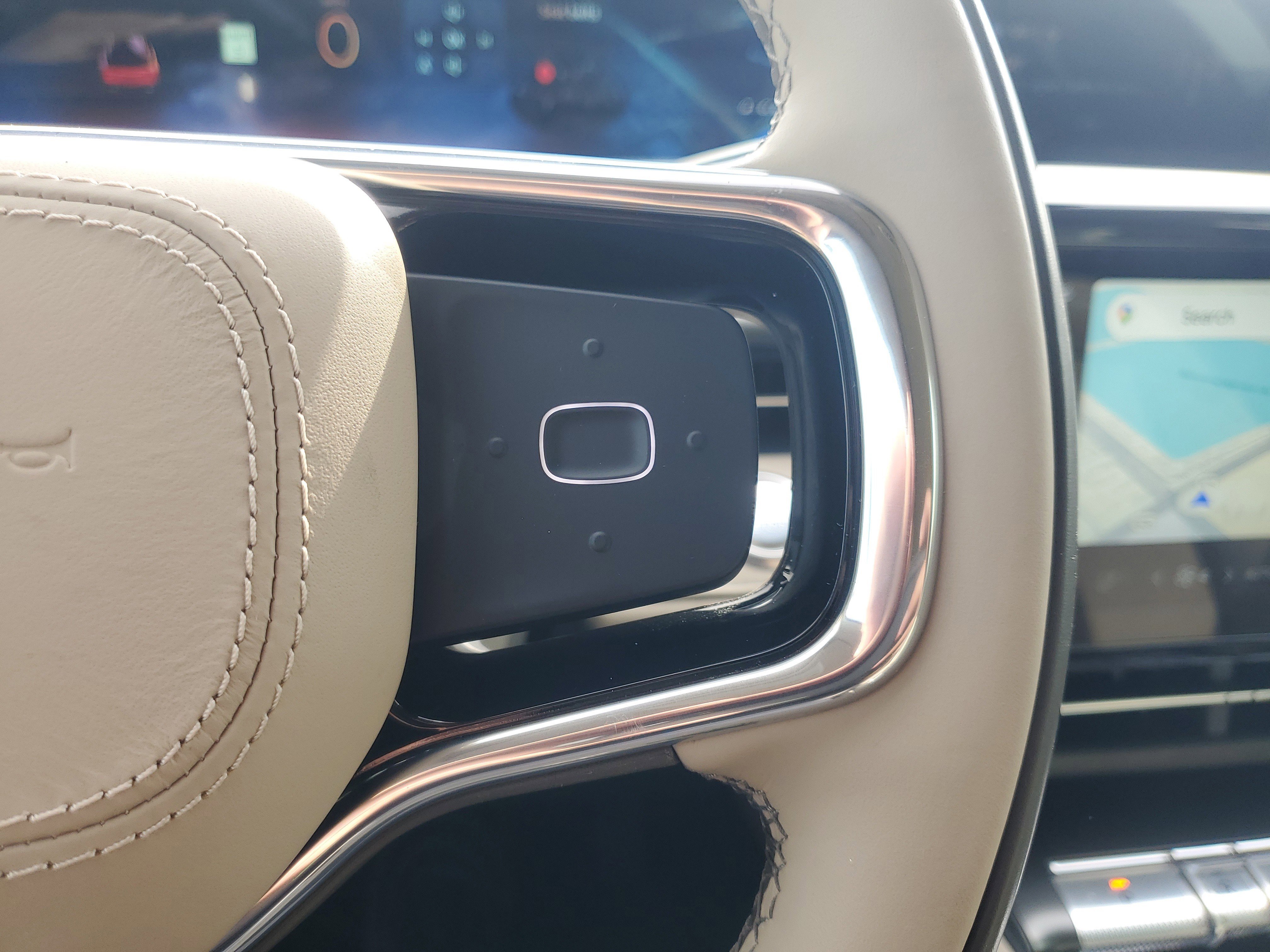 Used 2025 Lincoln Nautilus Premier image 26