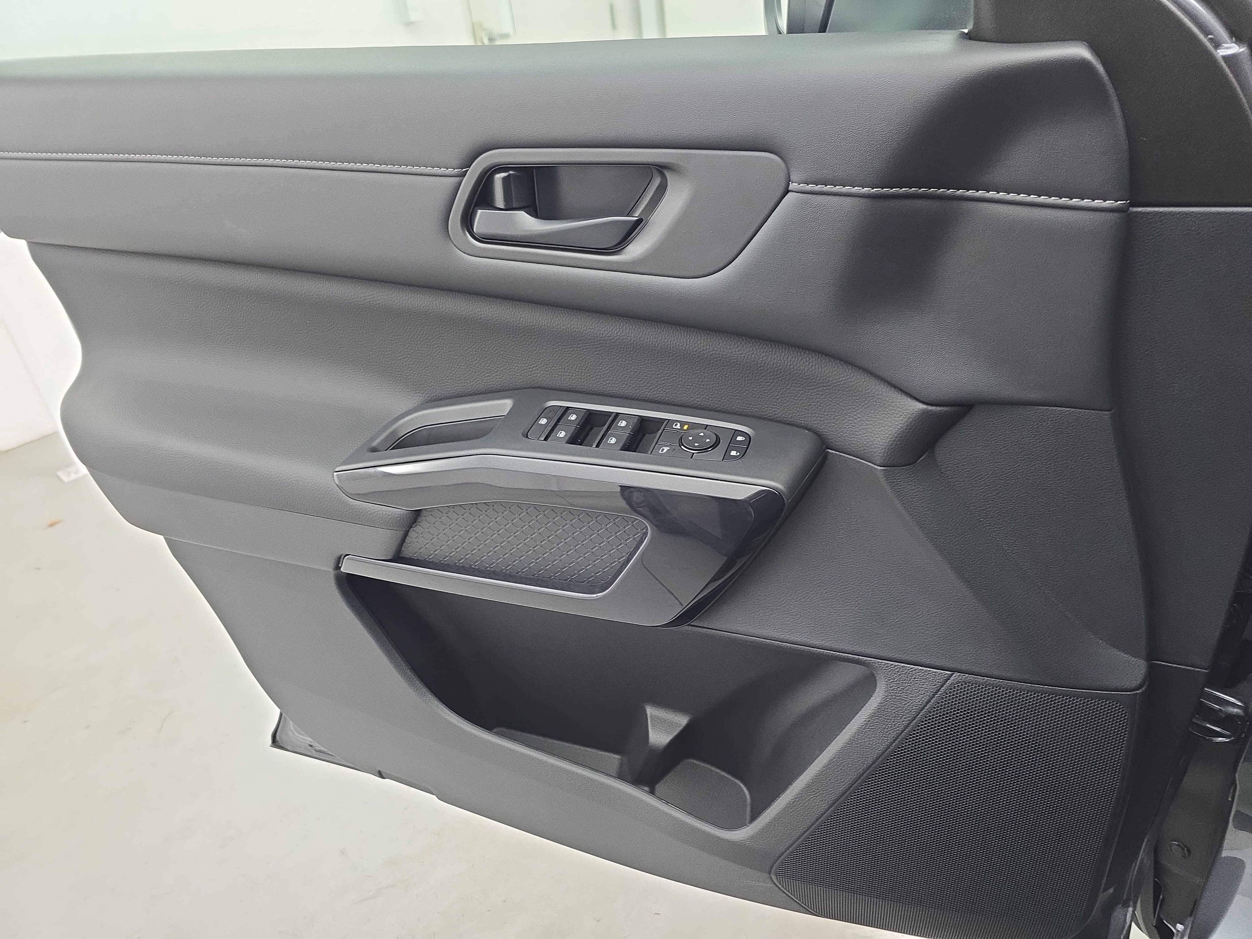 New 2026 Nissan Pathfinder SV AWD/4WD image 26
